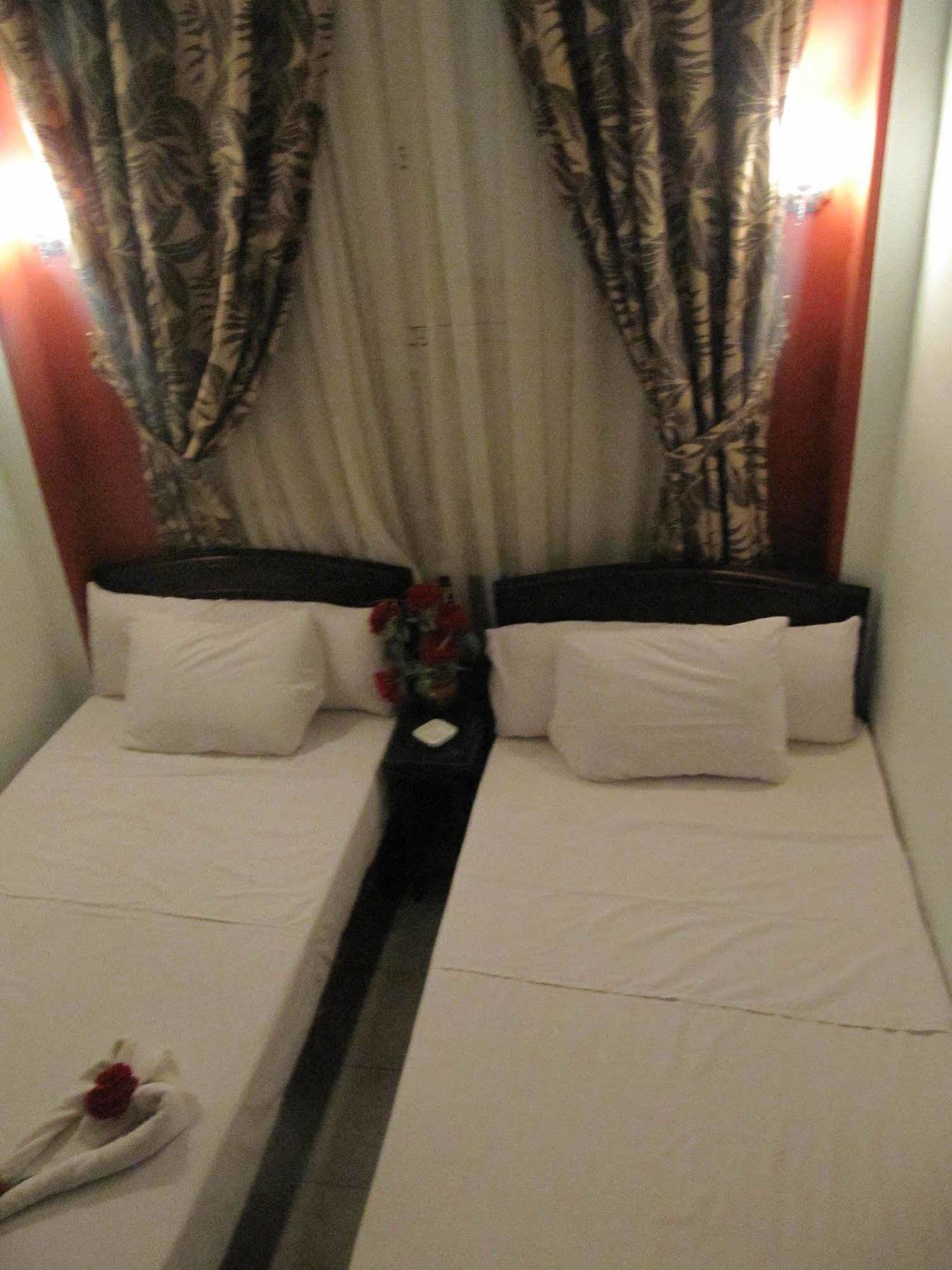 City Plaza Hostel ไคโร ภายนอก รูปภาพ