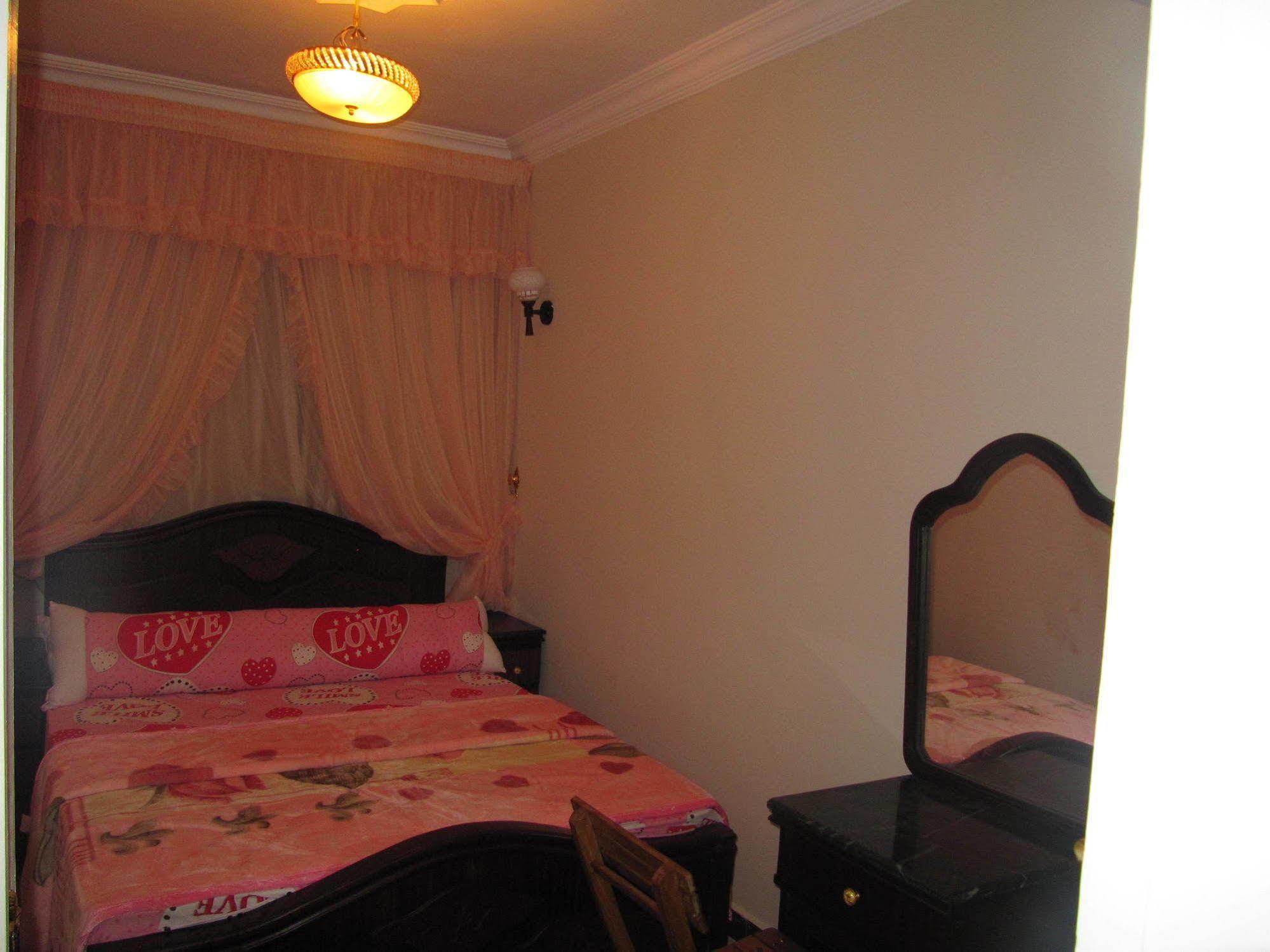 City Plaza Hostel ไคโร ภายนอก รูปภาพ